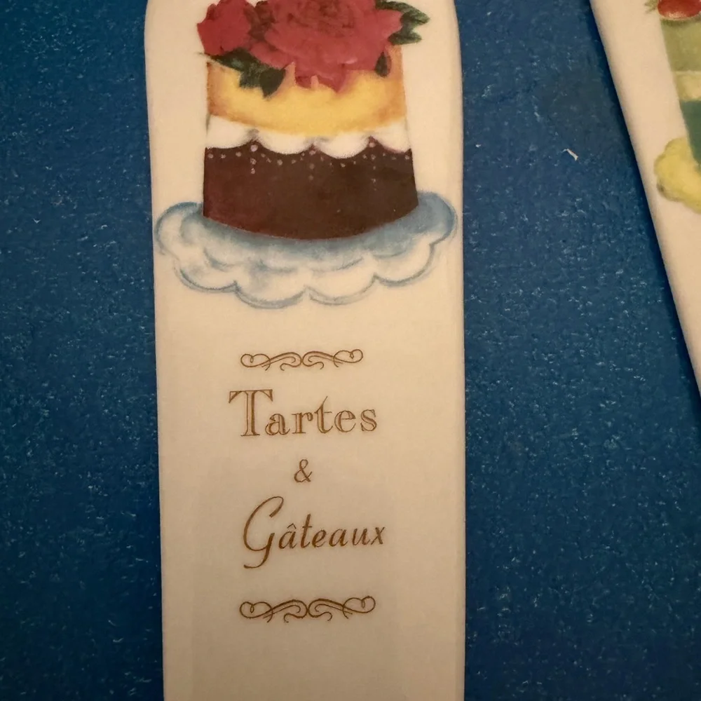 N/A ceramic dessert